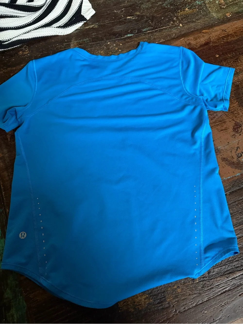 lululemon athletica Poolside Blue Short Sleeve Tee